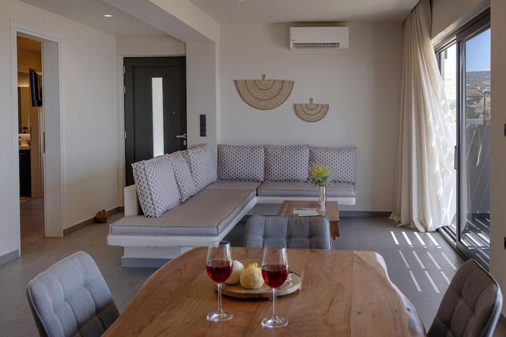 Pearl Suites And Villa Tinos Екстер'єр фото